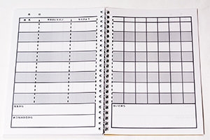 小野田  あかね　様オリジナルノート レッスンノートの記入ページ。子どもたちが書き込みやすいシンプルなデザイン。