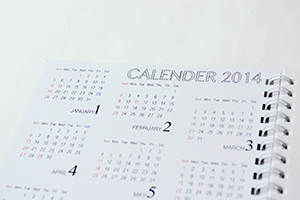 株式会社キュー・テック　様オリジナルノート 「表紙内側印刷」で年間カレンダーを印刷、こちらは表2側