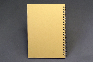 株式会社ウォール二クス　様オリジナルノート オリジナルノートの裏表紙にはクラフトの台紙を使用