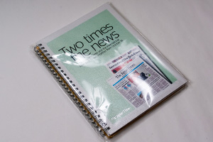 株式会社 ジャパンタイムズ　様オリジナルノート 完成したオリジナルノートをラッピングする「OPP袋」で一点一点丁寧に袋詰め