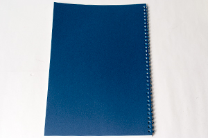 久斗  湧稀　様オリジナルノート オリジナルスケッチブックの台紙はリングカラーと合わせた「ブルー」