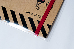 松坂  真理　様オリジナルノート オリジナルノートの外装にも気を配り、高級感も演出する「OPP袋」