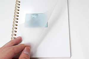 扉や　様オリジナルノート 表紙のキズや折れ、汚れを防ぐ「表紙カバーフィルム」