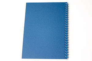 諸喜田  真紀子　様オリジナルノート オリジナルノートのリングカラーと台紙は「ブルー」