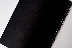 内田  大資　様オリジナルノート オリジナルノートの裏表紙は基本仕様で選べる台紙「ブラック」を使用