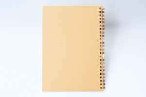 ベストライフデザイン株式会社　様オリジナルノート オリジナルノートの裏表紙は台紙「クラフト」